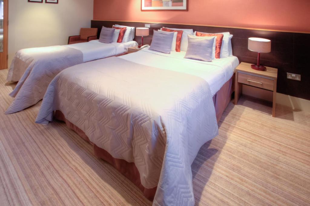 Strangford Arms Hotel Newtownards Room photo